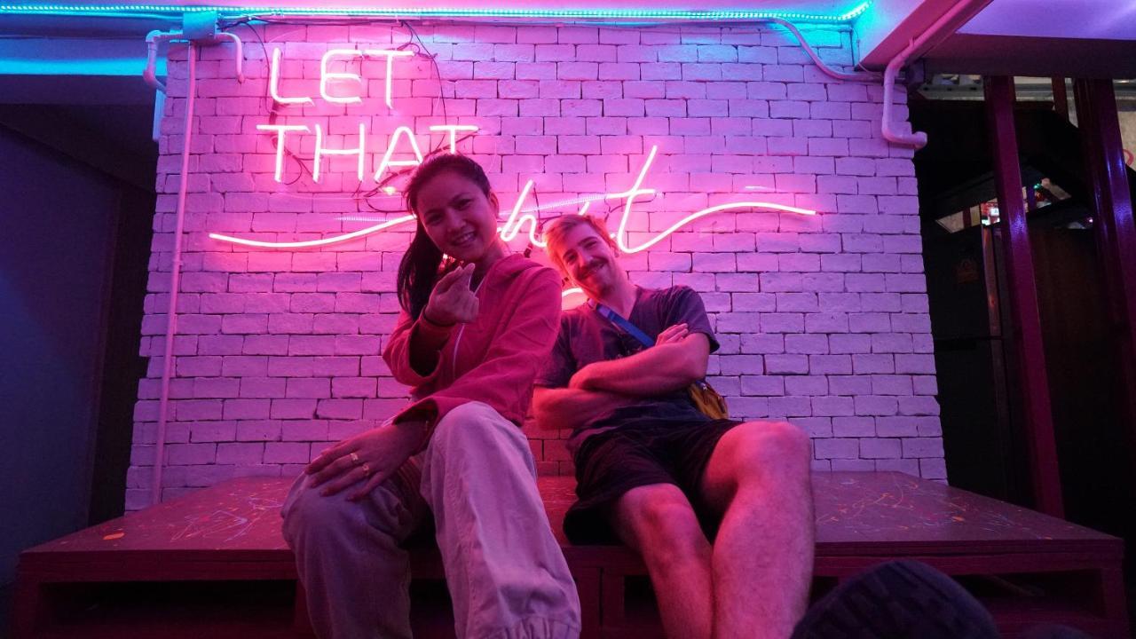 Slumber Bangkok Soi 1 Vandrarhem Exteriör bild